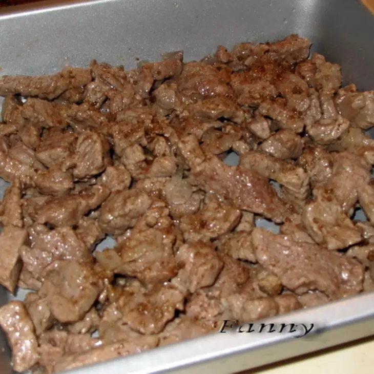 Мясо под картофельной крышкой: шаг 4