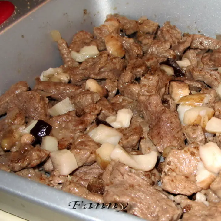 Мясо под картофельной крышкой: шаг 6