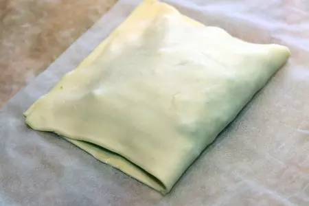 Конвертики с курицей и изюмом: шаг 2