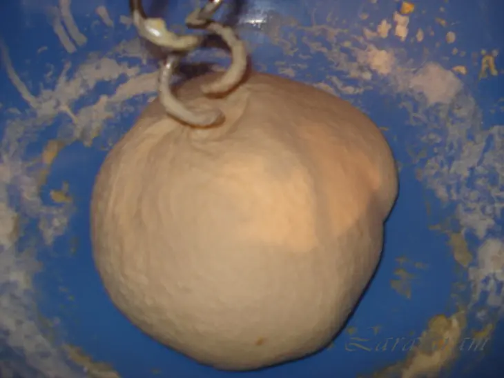 Хлебушек нарядный (на закваске с топлёным молоком и апельсиновым маслицем): шаг 4