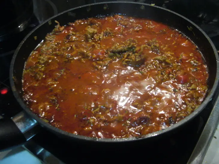 Макаронная (по вкусу) лазанья, (по сути) запеканка: шаг 1