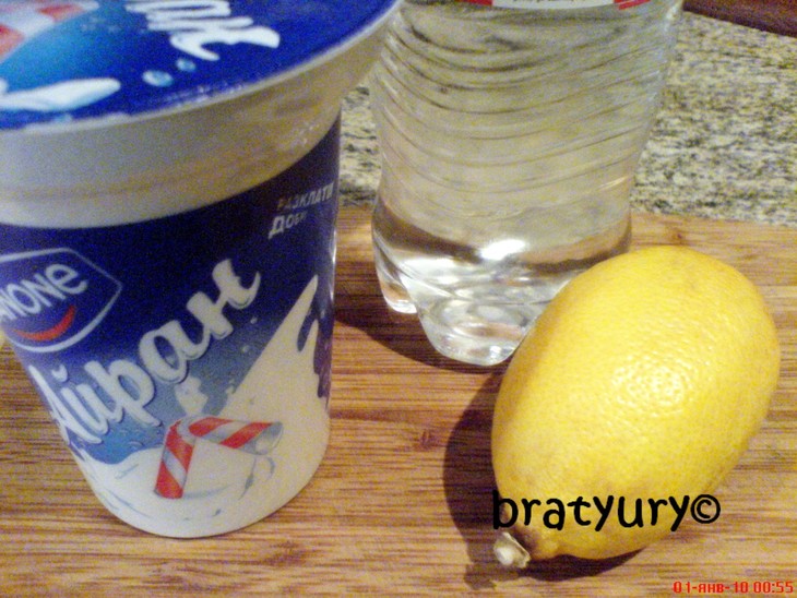 Полезный напиток из айрана, газированной воды и лимона, обещанный год назад моему другу ruletka78: шаг 1