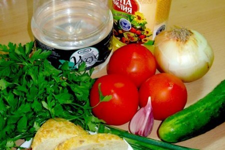 Итальянский хлебный салат: шаг 1