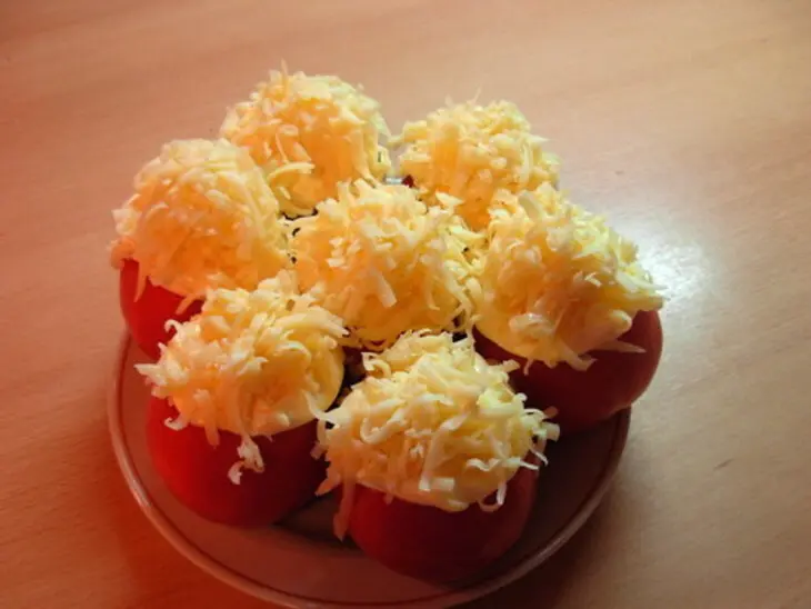 Помидоры, фаршированные курицей: шаг 5