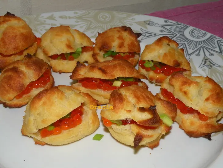 Профитроли  с икрой и красной рыбой.  много не бывает.: шаг 1
