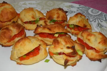 Профитроли  с икрой и красной рыбой.  много не бывает.: шаг 1