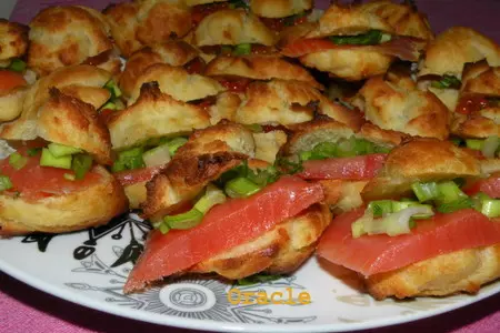 Профитроли  с икрой и красной рыбой.  много не бывает.: шаг 2