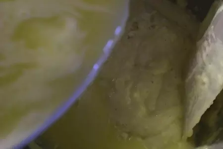Сырно-апельсиновый торт с шоколадной мастикой: шаг 8