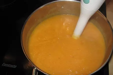 Морковный суп-пюре с брынзой: шаг 4