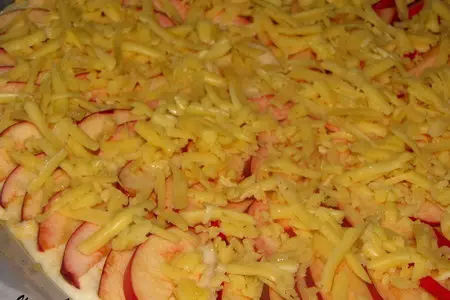 Лепешка с яблоками и сыром.: шаг 3