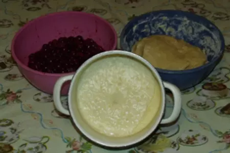 Торт песочный глазированный с вишнями: шаг 4