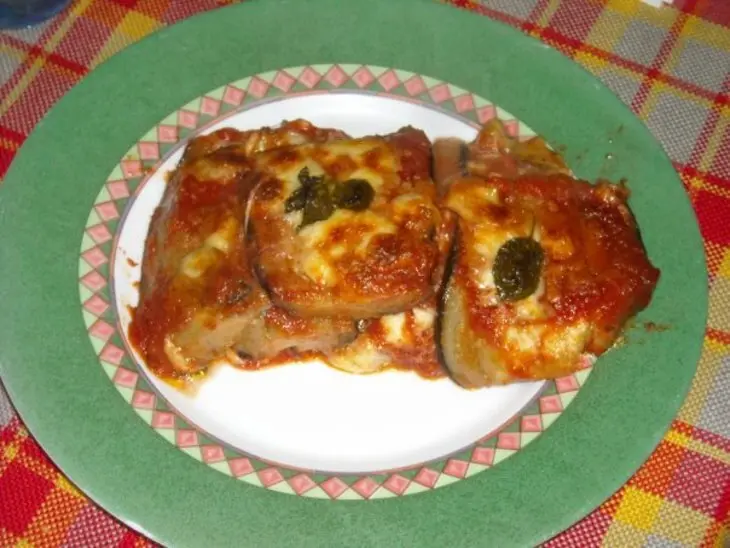Melanzane alla parmigiana или итальянская запеканка: шаг 1