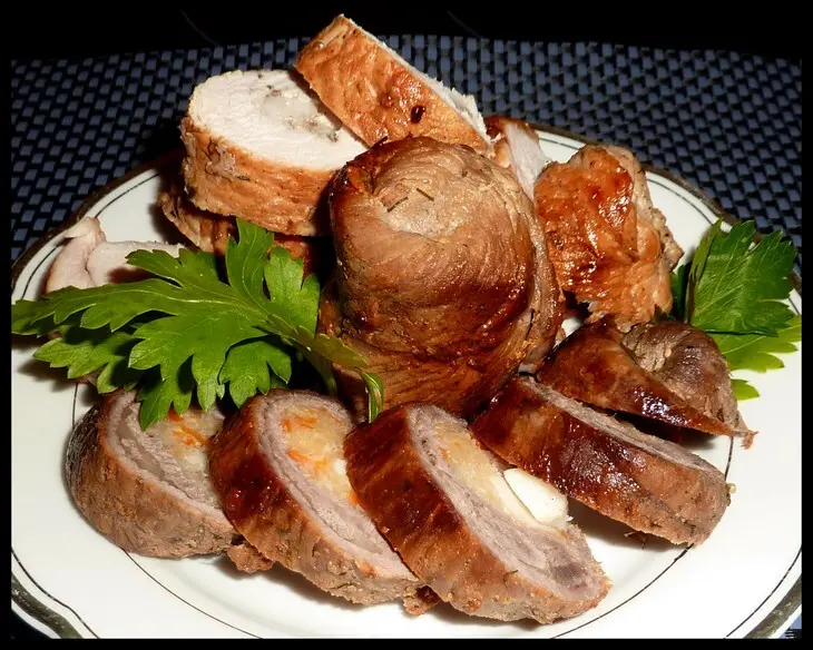 Мясные рулеты-конверты: шаг 3