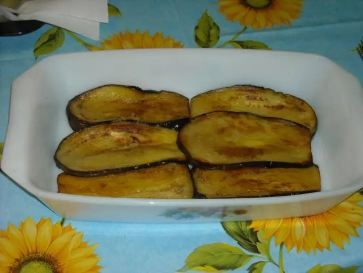 Melanzane alla parmigiana или итальянская запеканка: шаг 3