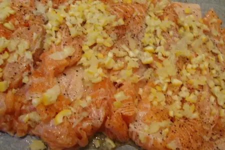 Лимонная форель с белым вином,козьим сыром и запеченными грушами: шаг 1