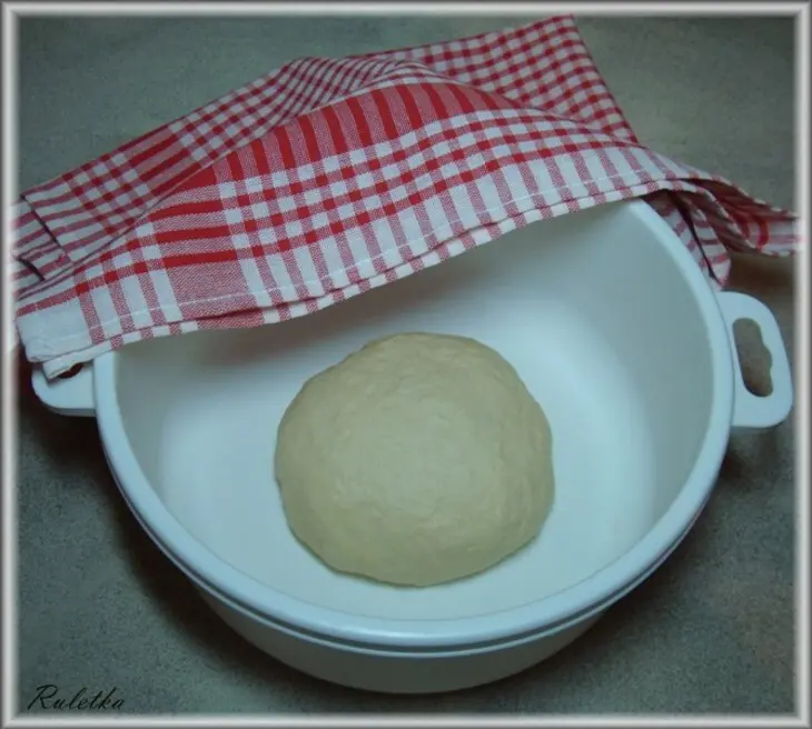 Миникальцоне "трио" (pizza calzone, закрытая пицца).: шаг 3