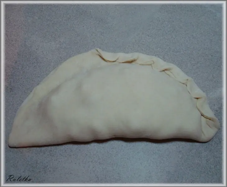 Миникальцоне "трио" (pizza calzone, закрытая пицца).: шаг 19