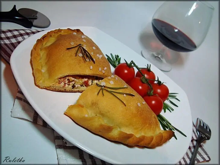 Миникальцоне "трио" (pizza calzone, закрытая пицца).: шаг 24