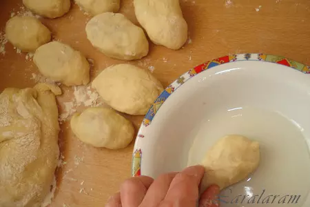 Пирожки, маковый руле  из дрожжевого теста: шаг 10