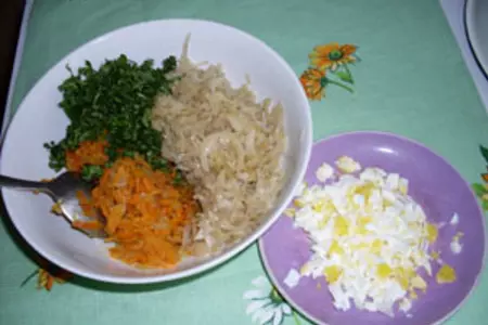 Пирожки с курицей и капустой: шаг 3