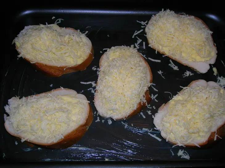 Суп из индейки с маслинами и сырными гренками: шаг 3