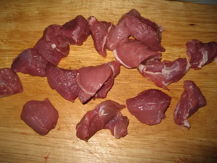 Баранина с курагой и черносливом: шаг 2