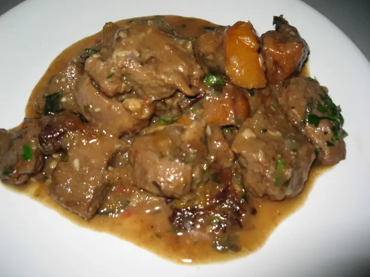 Баранина с курагой и черносливом: шаг 10