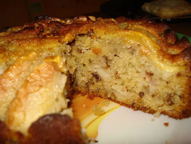 Грушевый  пирог  с кардамоном и медом: шаг 1