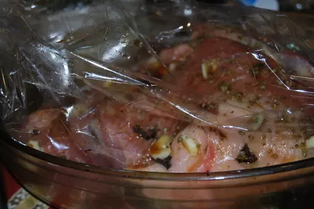 Ароматнейшее мясо в рукаве с гвоздикой и душистым перцем: шаг 4