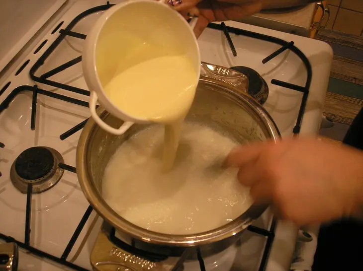 Десерт "птичье молоко": шаг 7