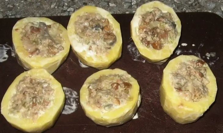Фаршированный печеный картофель.: шаг 2