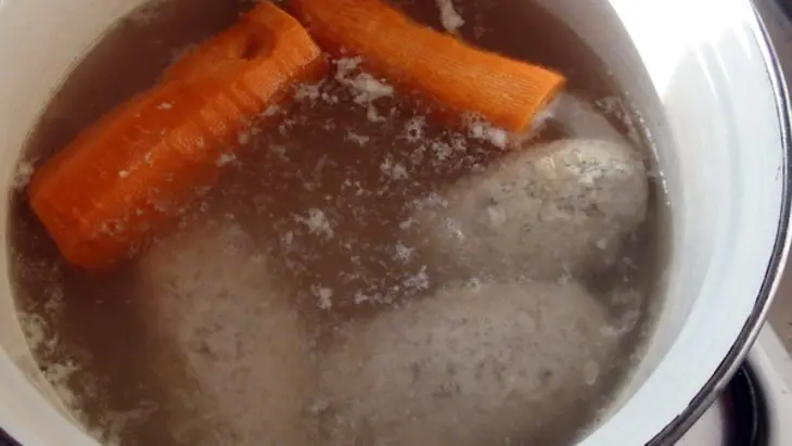 Куриные котлеты с картофелем и морковью.: шаг 2