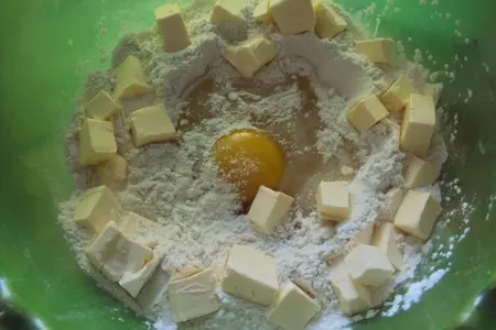 Ореховый рулет с глазурью: шаг 3
