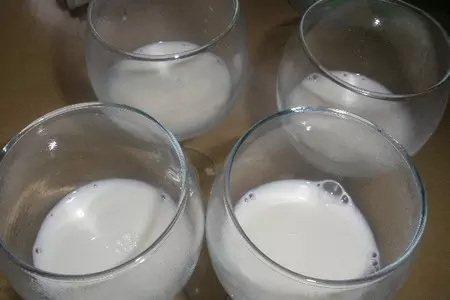 Десерт с  желе из шампанского и кампари: шаг 1