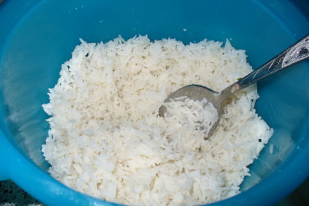 Пирог  " помятый " (с куринными потрошками и рисом ): шаг 2
