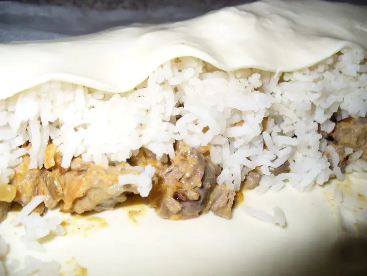 Пирог  " помятый " (с куринными потрошками и рисом ): шаг 4