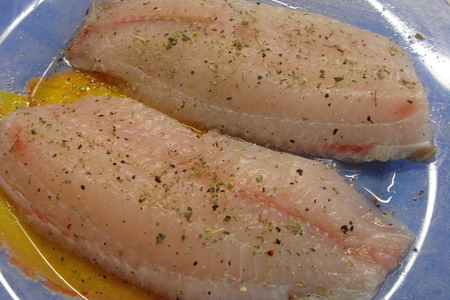 Филе рыбы под вкусным соусом "пепер майоро" с овощным гарниром.: шаг 1