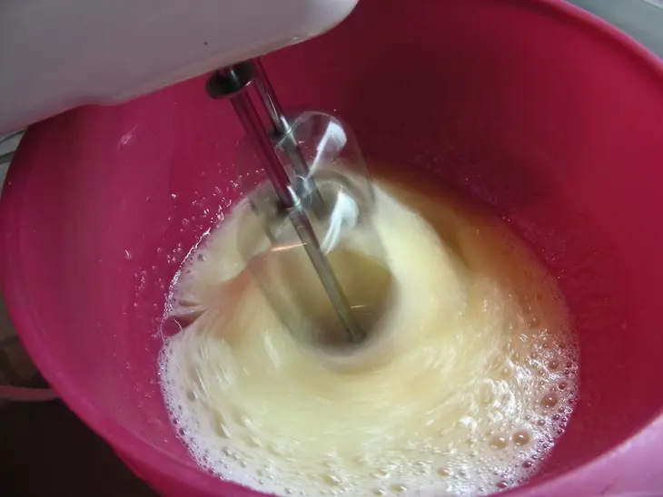 Кабачковый пирог с фисташками: шаг 3