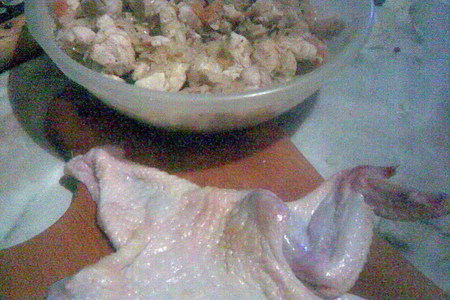 Курица с капустой, изюмом и курагой (фаршированная, конечно): шаг 1