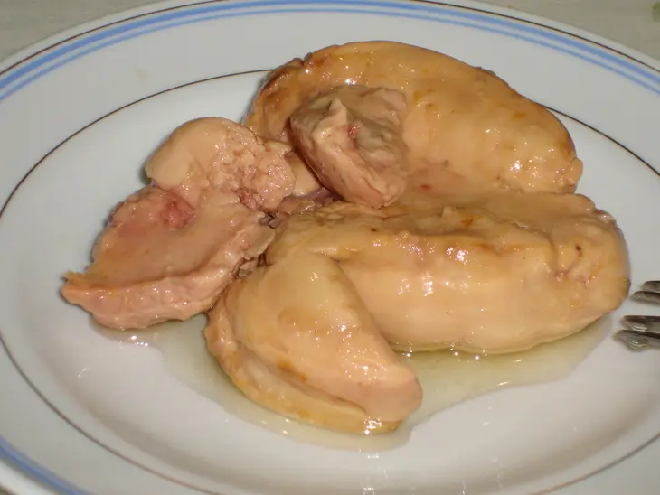 Салат из печени  трески с оливками и каперсами: шаг 5