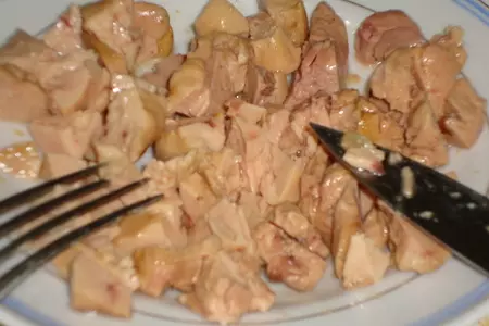 Салат из печени  трески с оливками и каперсами: шаг 6