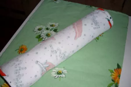 Розовый рулет: шаг 5