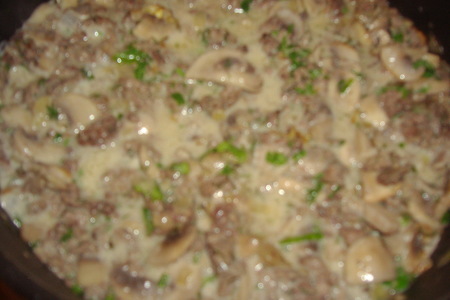 Паста с мясным фаршем и грибами в сметанном соусе: шаг 4