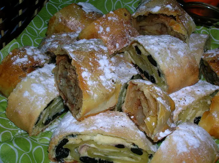 Штрудель с яблоками + штрудель с творогом: шаг 8