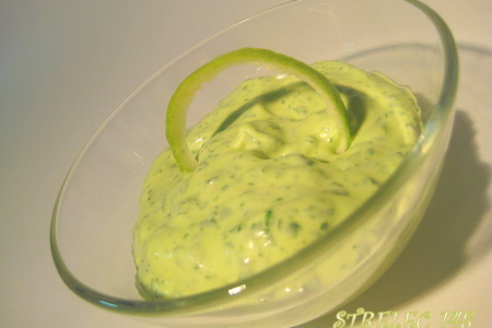 Томатный суп-пюре с кедровыми орехами и зеленым соусом.: шаг 2