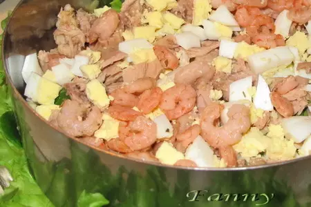 Салат с тунцом и креветками "белые лилии": шаг 4