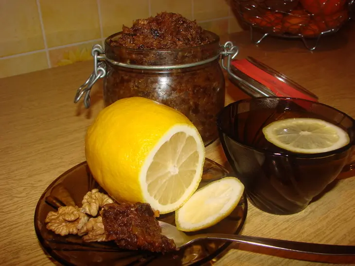 Десерт кучермег (курага,чернослив,мед,грецкие орехи): шаг 3