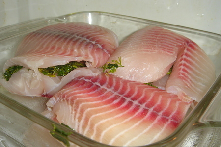 Рыба теляпия под сметанным соусом: шаг 1