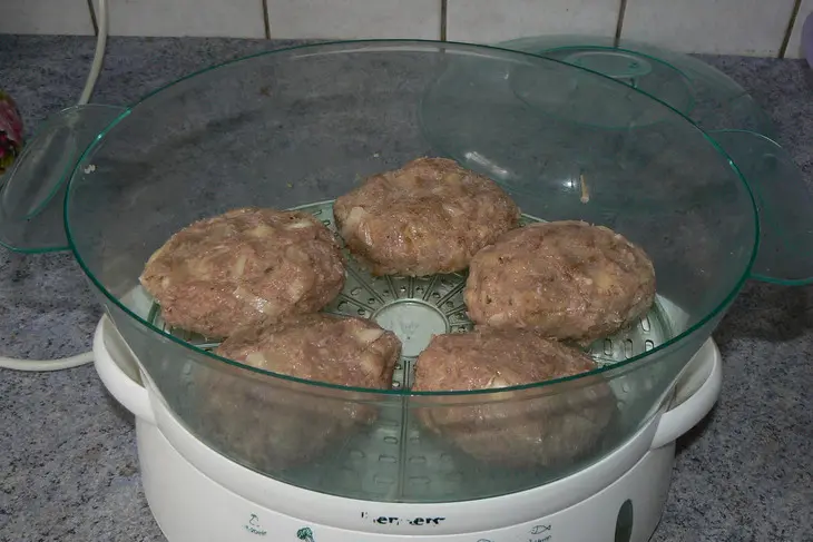 Ленивые голубцы в пароварке: шаг 2