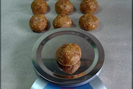 Пряники медовые с орехами и цукатами "упоение".: шаг 8